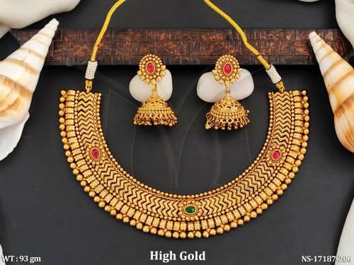 antique-jewellery-high-gold-polish-full-stone-short-necklace-set-