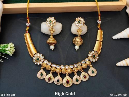 antique-jewellery-high-gold-polish-design-short-necklace-set-
