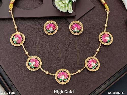 Antique High Gold Polish Short Necklace Set   