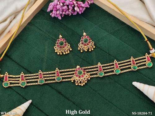 antique-design-high-gold-polish-short-necklace-set-