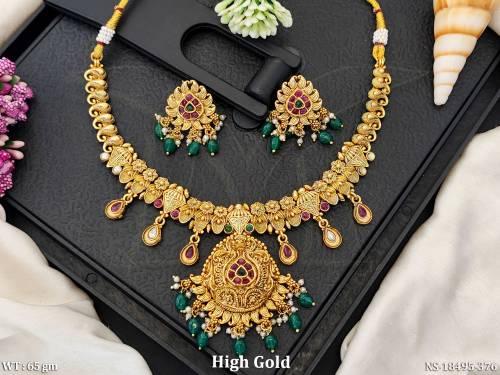 Beautiful Full Stone High Gold Polish Short Necklace Set   