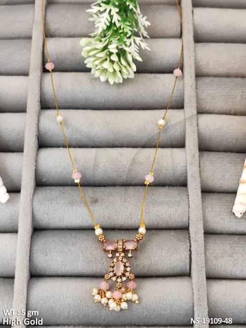 high-gold-lightweight-pendant-necklace-