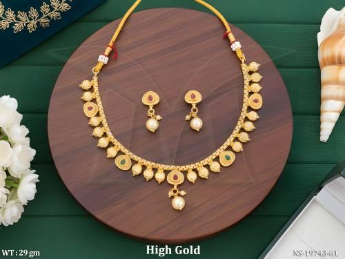 elegant-antique-necklace-set-festive-wedding-jewellery