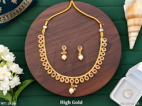 elegant-oval-style-necklace-set-wedding-wear-jewellery