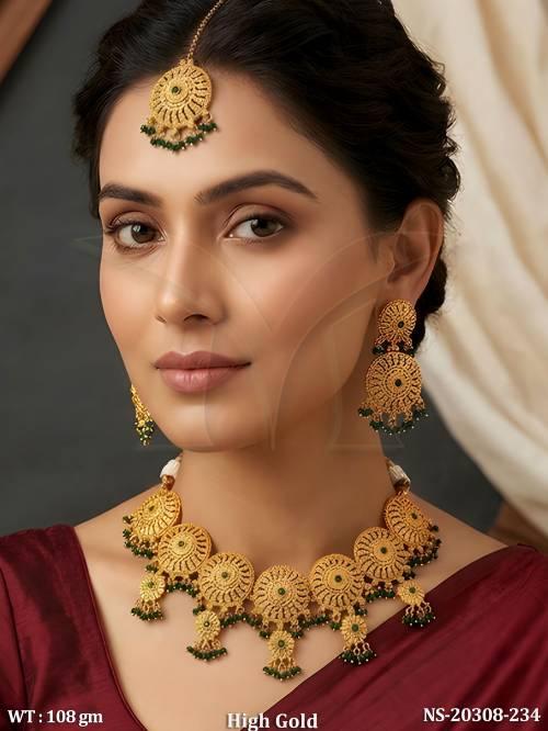 traditional-antique-gold-statement-necklace-set-with-earrings