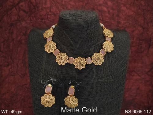 Flower Design Beautiful Matte Gold Polish Party wear Fancy Style Antique Necklace Set
