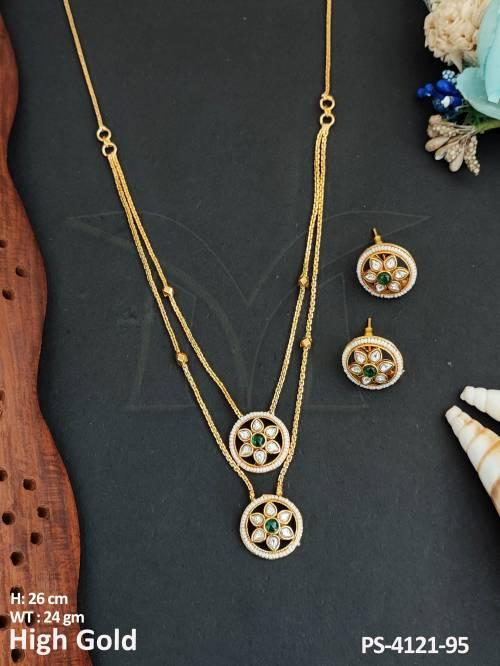 vintage-antique-jewellery-high-gold-polish-perfect-for-special-occasions-pendant-set-