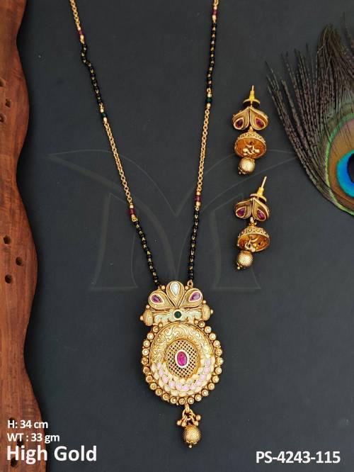 beautiful-high-gold-polish-party-wear-pendant-set-