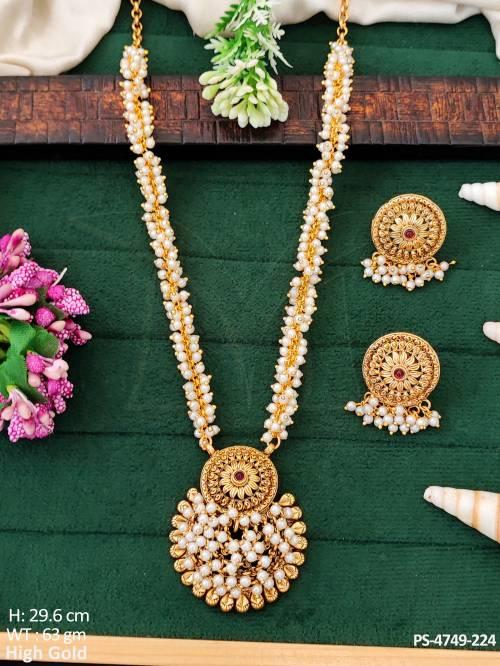 antique-design-high-gold-polish-fancy-pendant-set-
