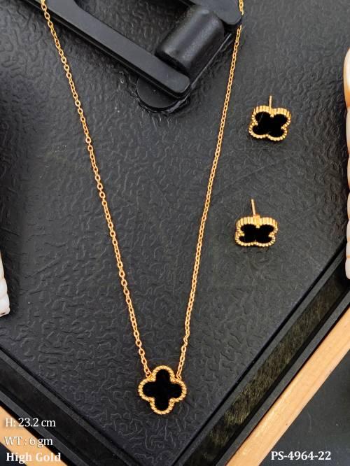 Elegant Floral Motif Gold Finish Pendant Set for Women