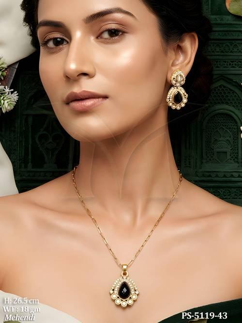 traditional-mehendi-polish-full-stone-pendant-set
