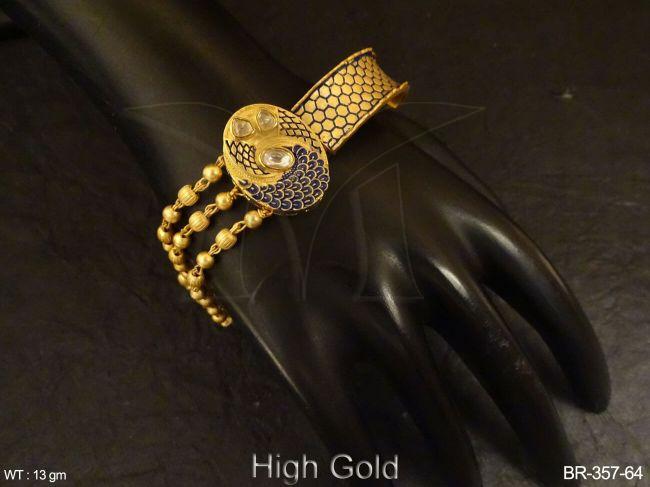 oval shape designer antique bracelet detail