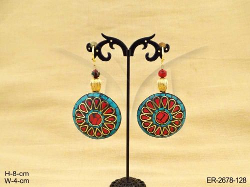 reverse paan circle flower textured antique earrings detail