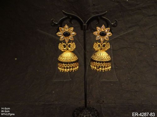 star flower hold jhumki earrings detail