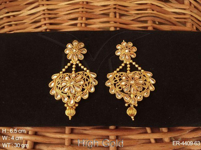 heart shape flower antique earrings detail