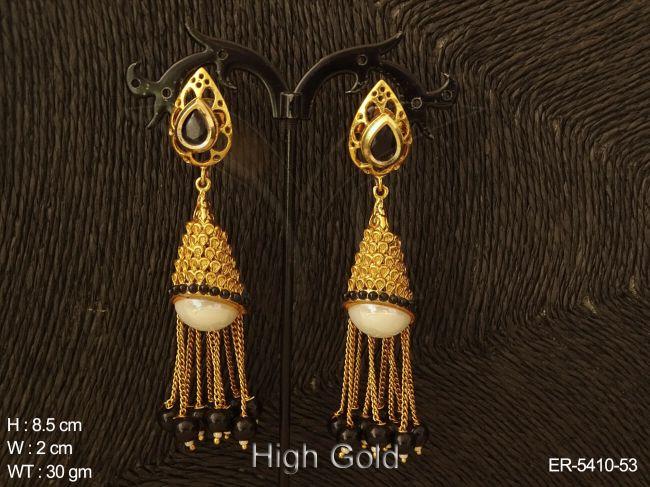 paan conical shape antique earrings detail