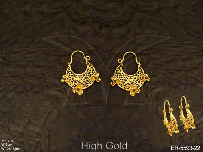 triple flower shape web style online earrings detail