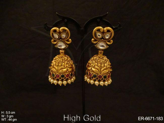 leaf engraved jhumki style earrings detail