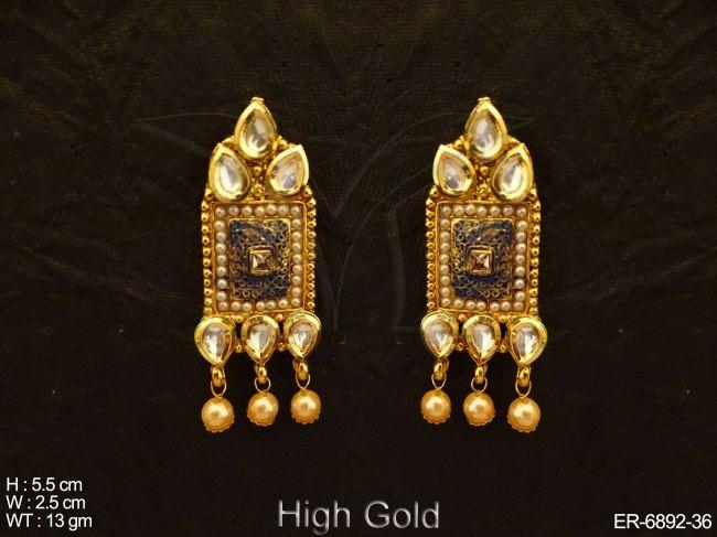 rectangle shape style antique earrings detail