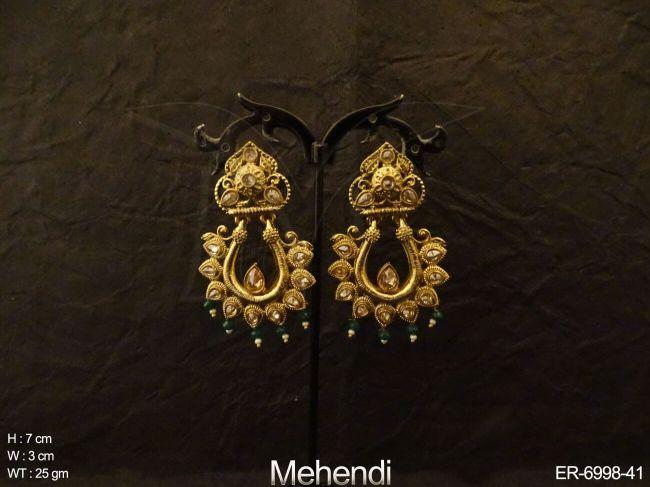 arc shape delicate antique earrings detail