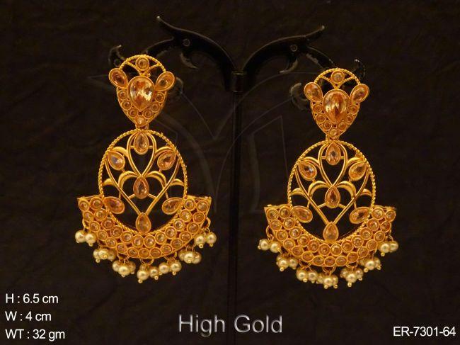 oval shape paan polki earrings detail
