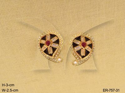 chota tear drop small tops antique earrings detail