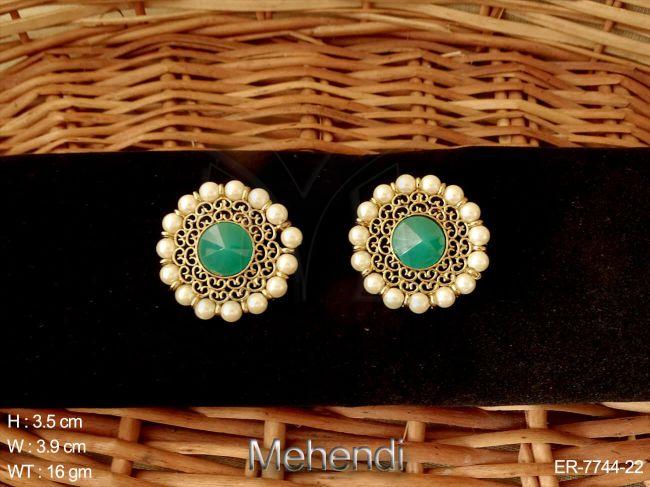 Fancy delicate pearl boarder Tops antique earring