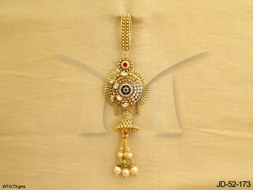 round designed antique juda detail