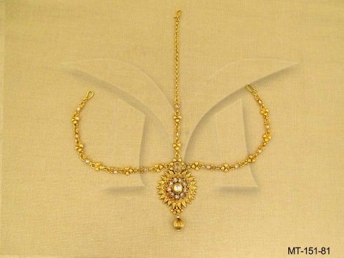 sunflower designed bor punabi wear antique maang tikka detail