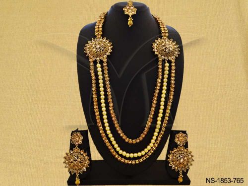 side round sunflower tri layered antique necklace set detail