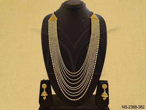 multi chain style necklace set