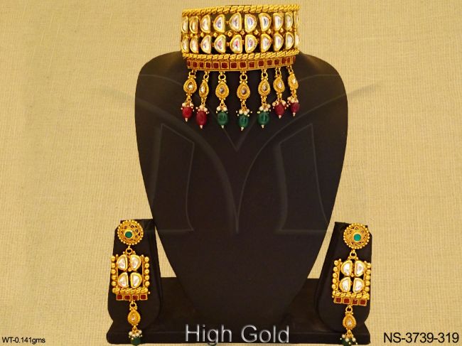 half stone neckbase imitation necklace detail