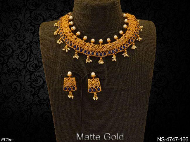 bottom layer paan stone necklace set detail