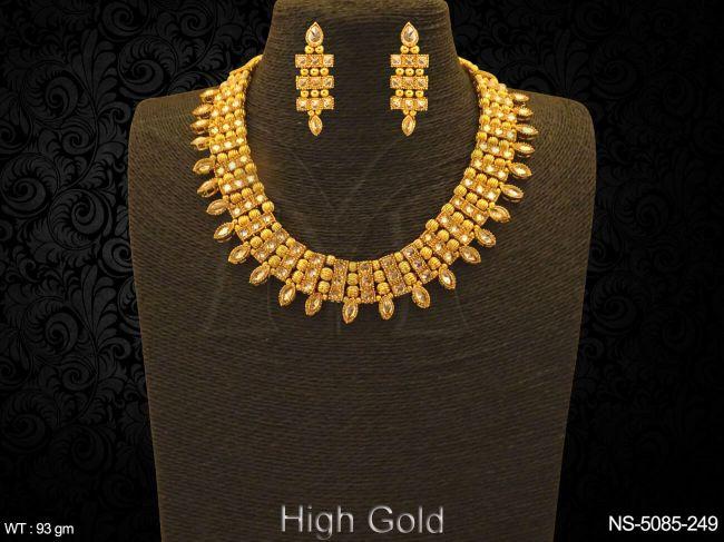 segmented lined antique necklace set detail