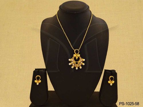 chand moti drop antique pendant set detail