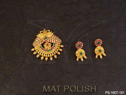 half circle opposite faced pendant detail