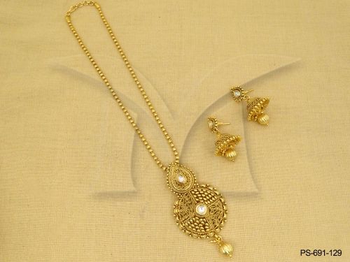 round arc separeted antique pendant set detail