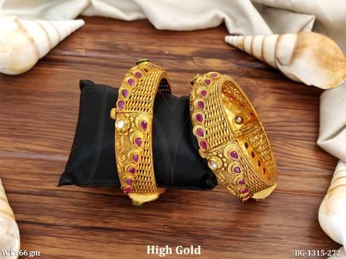 Paan Textured Layered Antique Bangles