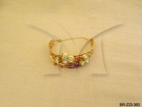 flower leaf kundan bracelet set detail