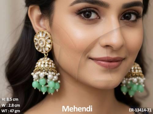 clustered-pearl-kundan-jewellery-mehendi-polish-designer-kundan-jhumka-earrings-