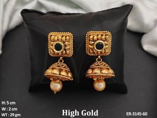 chokor dome antique earrings detail