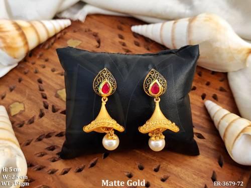 cap style paan antique earrings detail
