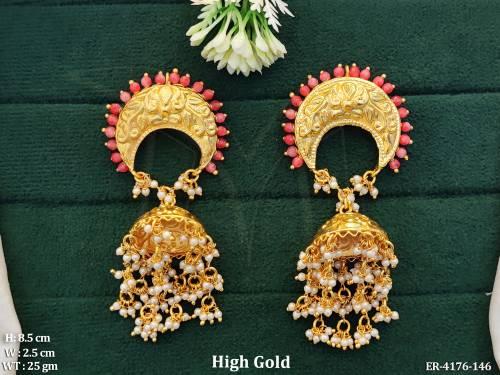 reverse triangular jhumki earrings detail