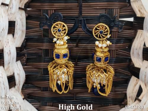 square moti wheel hold earrings detail