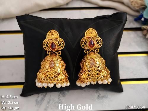 triple round hold jhumki earrings detail