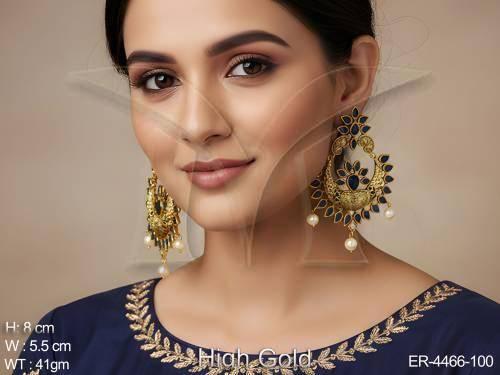 paan bordered triple side moti earrings detail