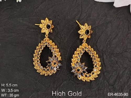 paan shape leaf daali earrings detail