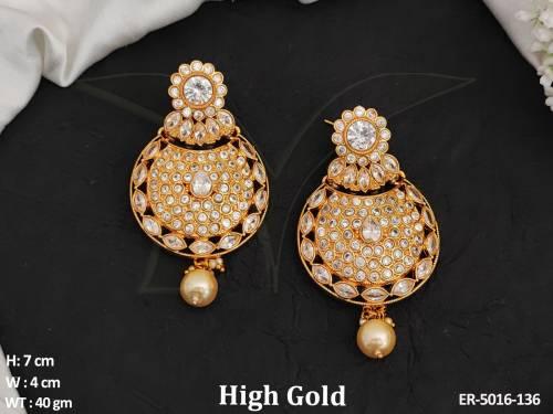 half circle shape antique earrings detail