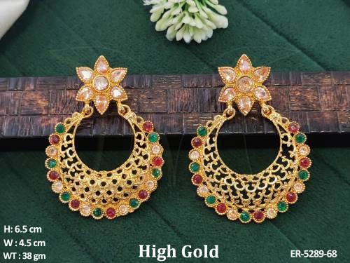 polo style star hold antique earrings detail