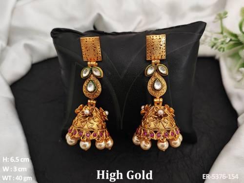 triangular shape bell style earrings detail
